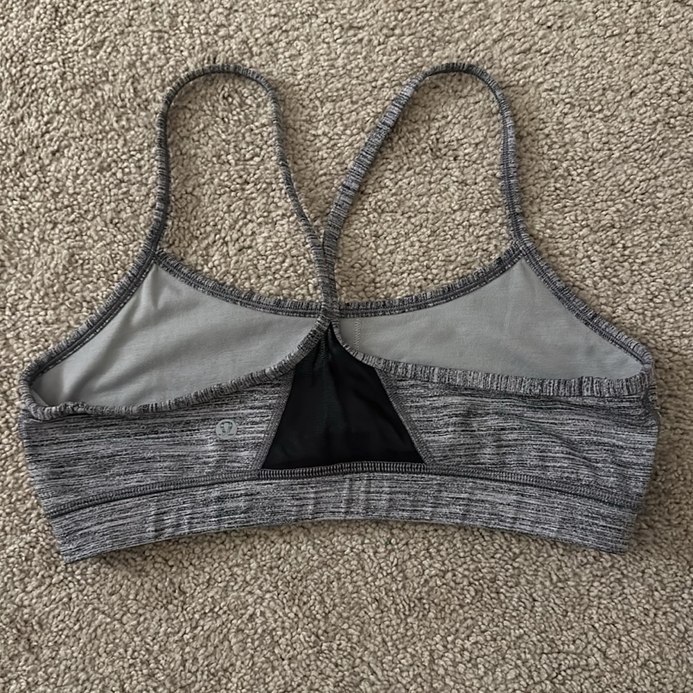 Size 10 lululemon sports bra - Picture 2 of 2